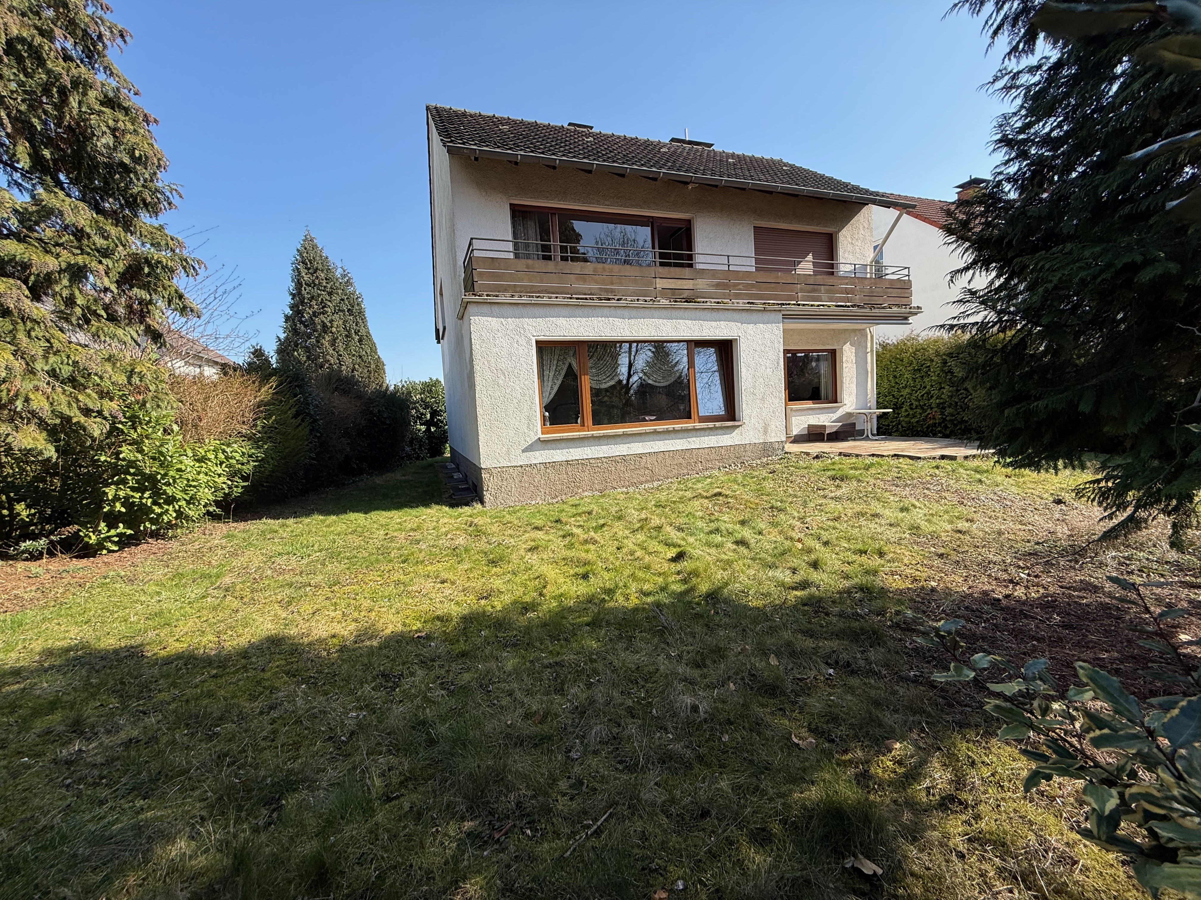 Freistehendes Einfamilienhaus in ruhiger Sackgasse mit Garten & Garage